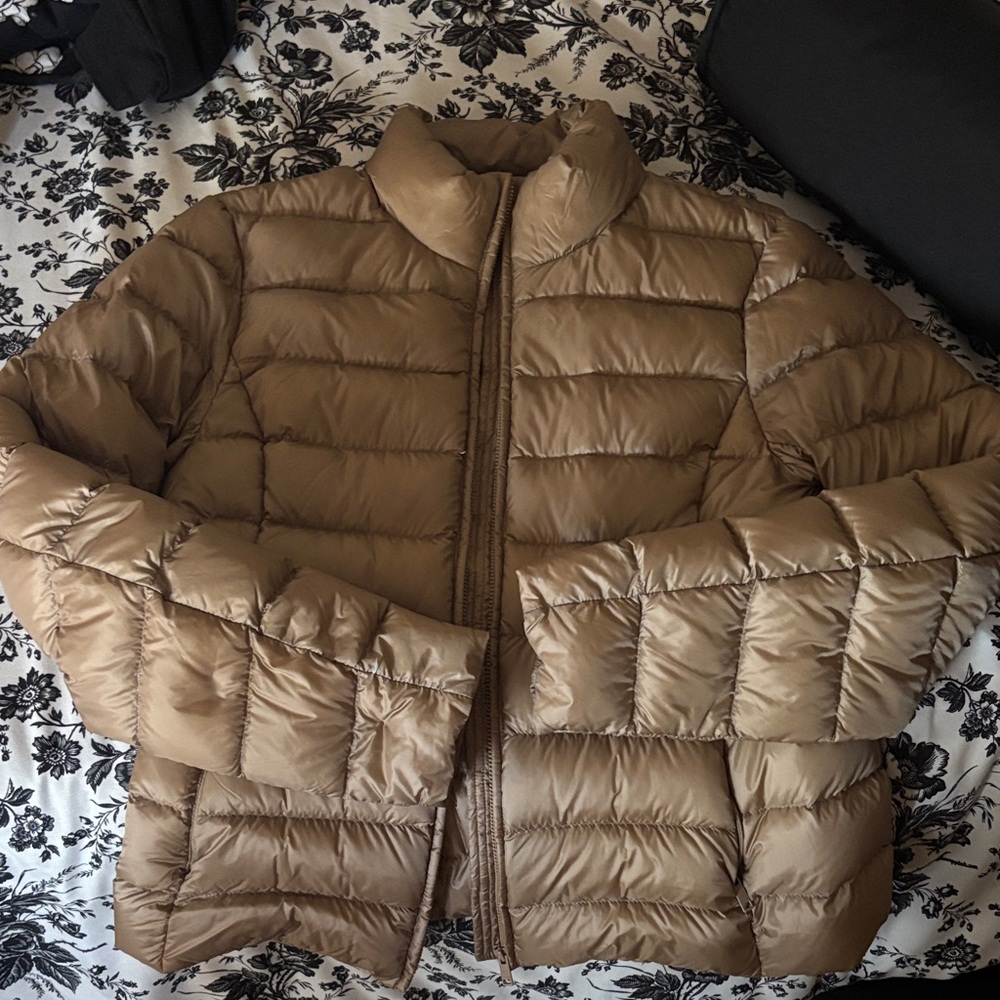 Babaton Puffer Jacket